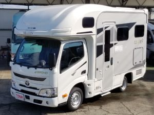 【新車・即納車】LEBEN レーベンRWB　OP電動ステップ付き！　ｼｬﾝﾊﾟﾝｺﾞｰﾙﾄﾞ/ｼｭﾀｲﾝ【家庭用エアコン/電子レンジ/冷蔵庫/ＦＦヒーター】